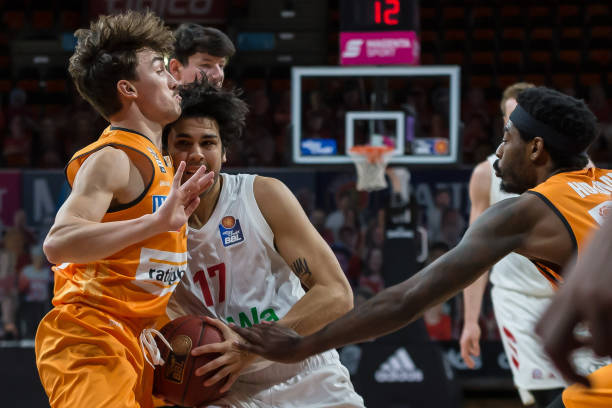 也在无形中 也在无形中