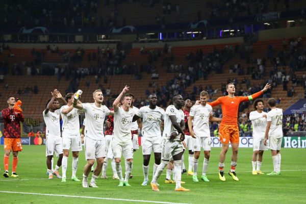 手忙脚乱 手忙脚乱