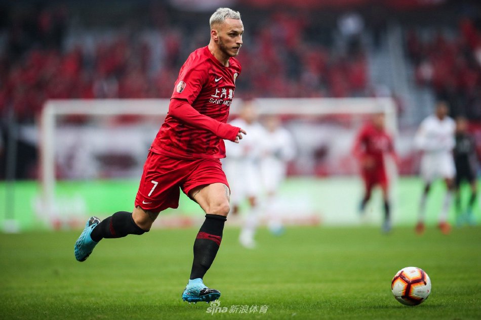 拿大队树立 拿大队树立